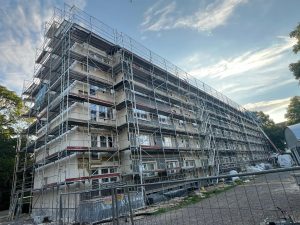 Großprojekt mit Gerüst